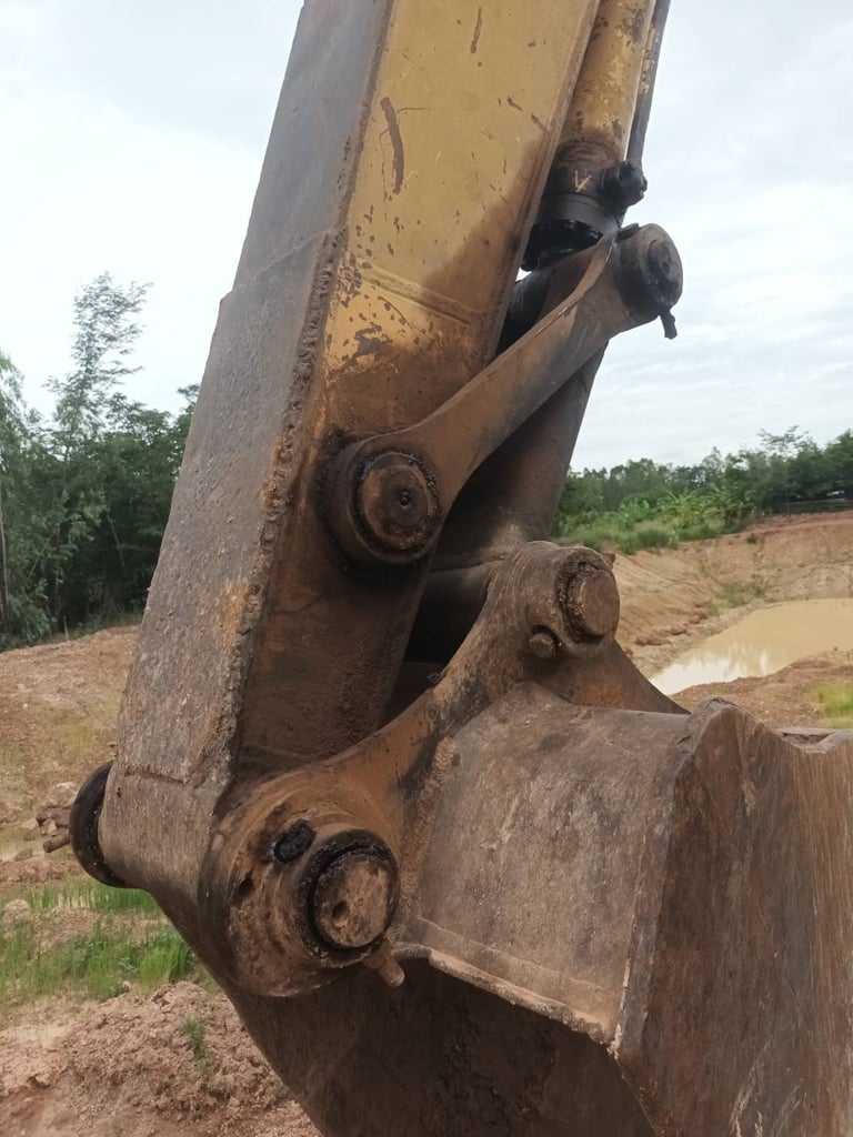 KOMATSU PC200-5