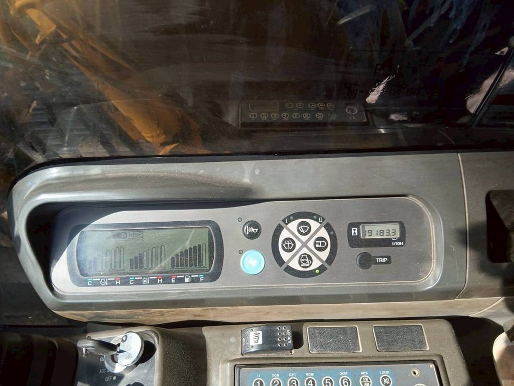 SUMITOMO SH130-5 SUMITOMO SH130-5