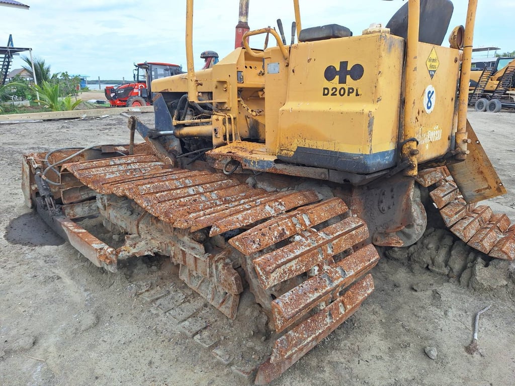 KOMATSU D2-5