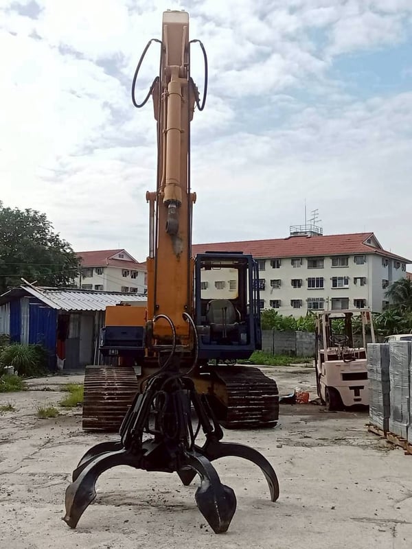KOMATSU PC200-3