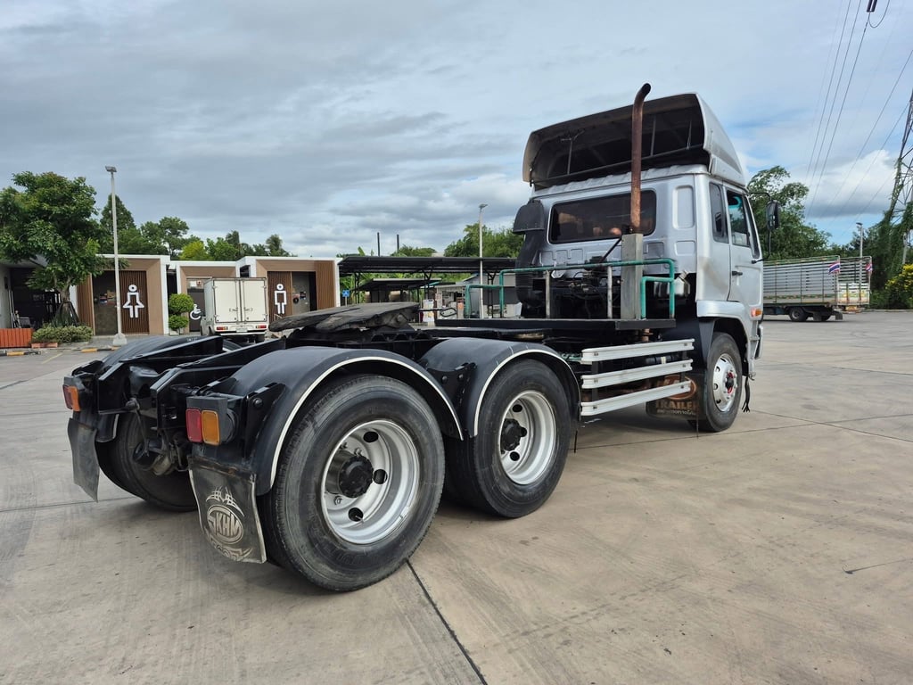 หัวลากนิสสันยูดี