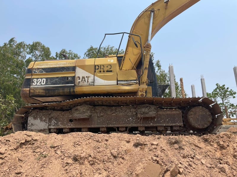 CAT320L