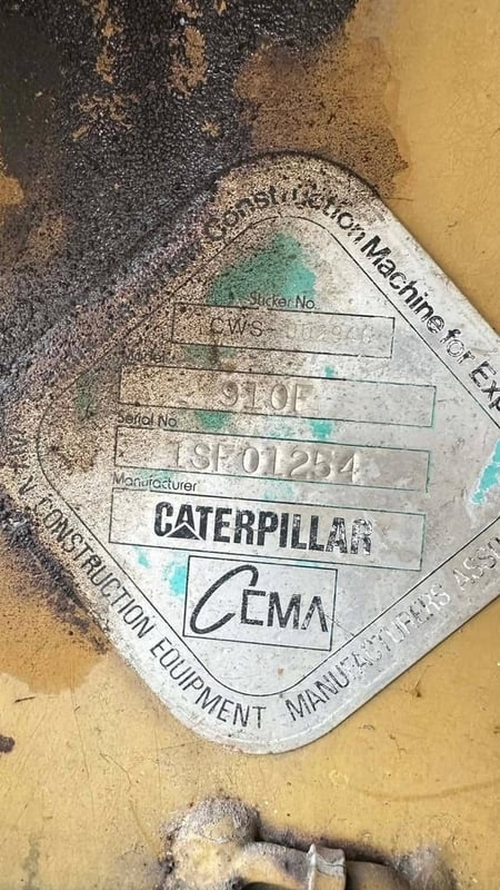 รถตักล้อยาง CAT910F