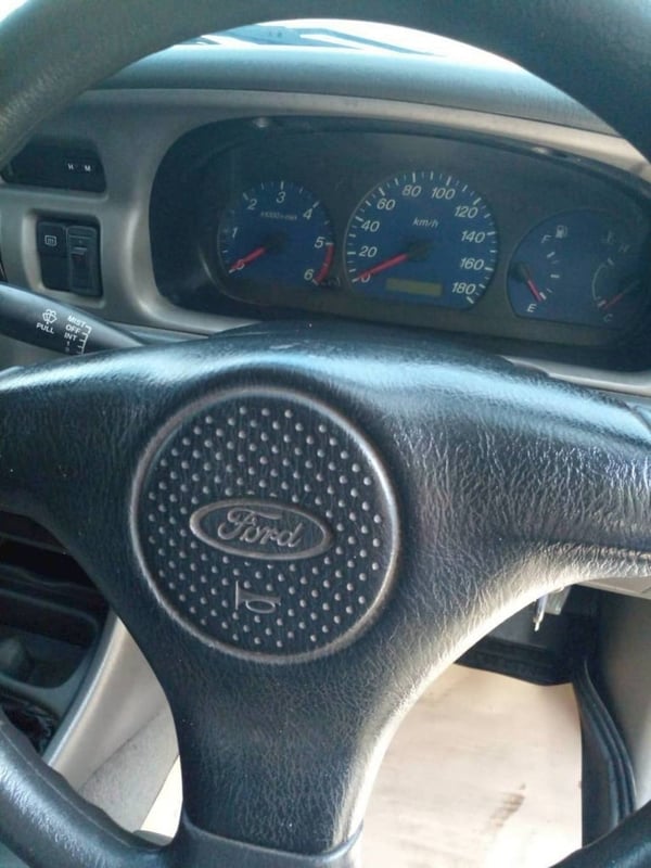 ฟอร์ด4ประตู