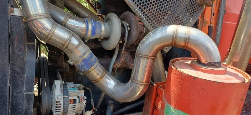 รถไถ KUBOTA M8950