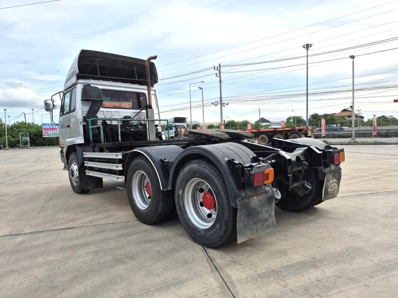 หัวลากนิสสันยูดี454.320แรงม้า