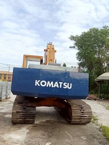 KOMATSU PC200-3 KOMATSU PC200-3