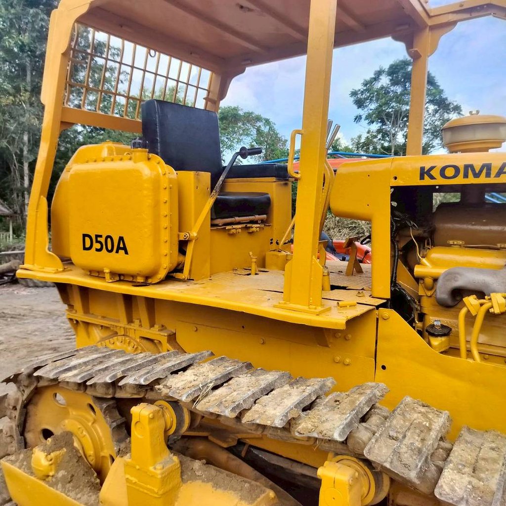 KOMATSU D50A-15
