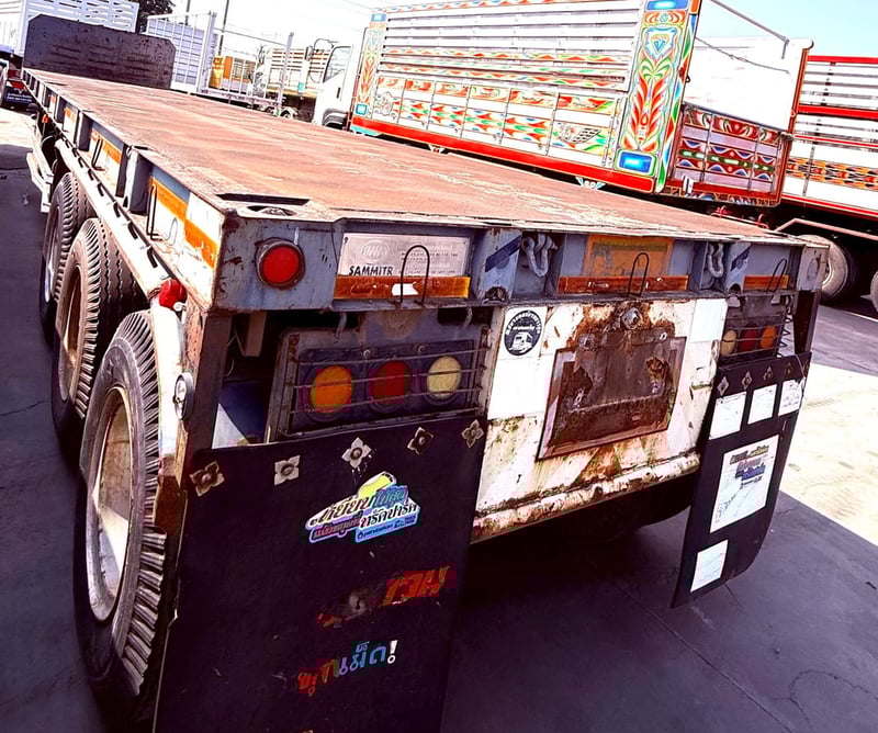 หางพื้นเรียบ