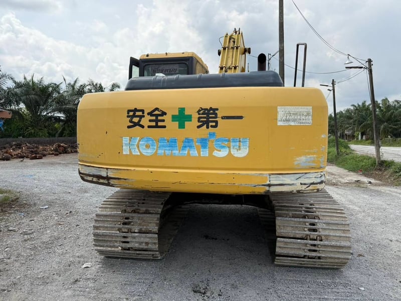 KOMATSU PC200-7 KOMATSU PC200-7