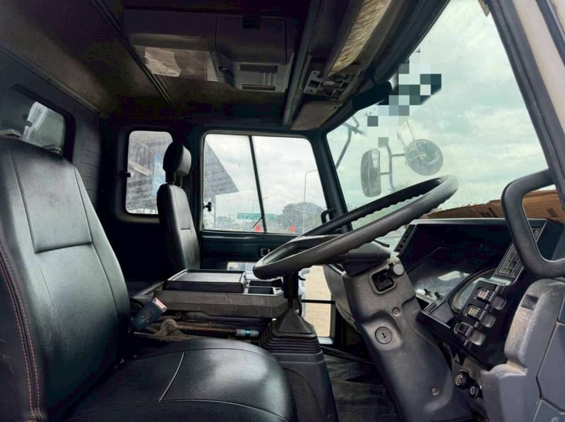 10ล้อดั้มพ์ISUZU ROCKY240แรงม้า