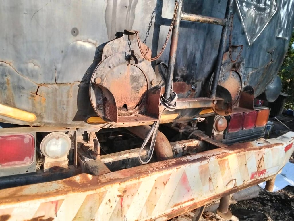 10ล้อบรรทุกน้ำอีซูซุ 10ล้อบรรทุกน้ำอีซูซุ