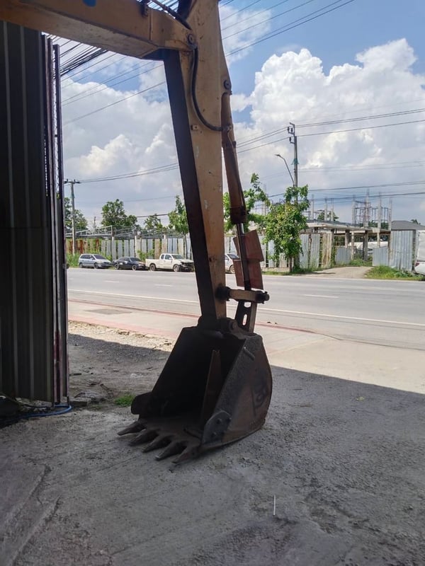 KOMATSU PC200-5 KOMATSU PC200-5