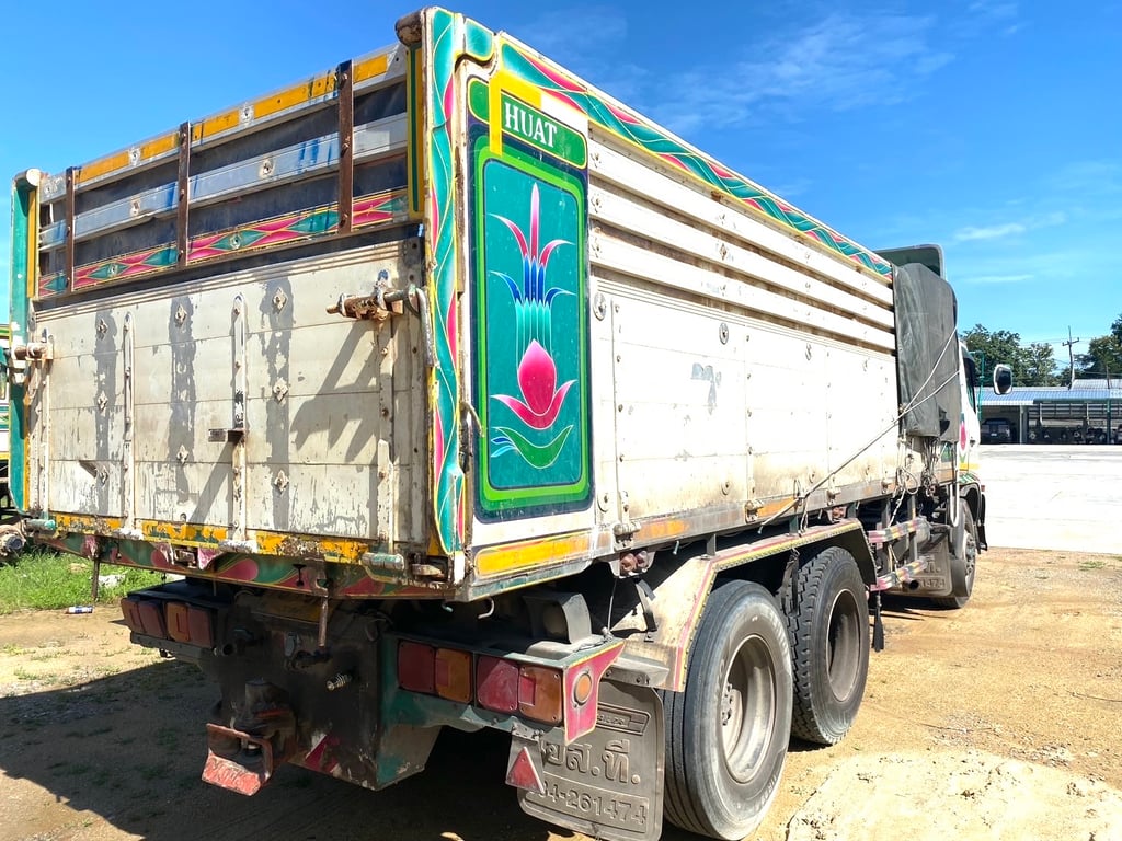 HINO FM1J260แรงม้า HINO FM1J260แรงม้า