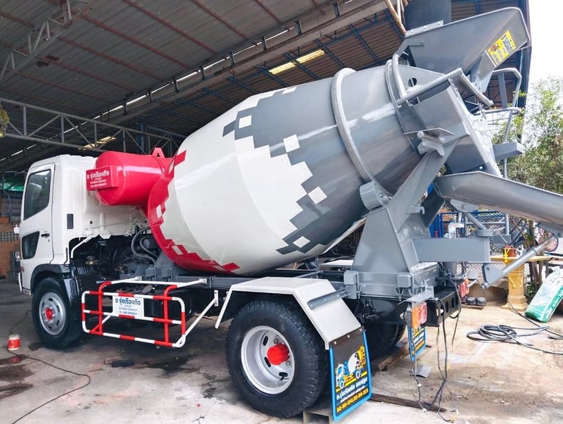 6ล้อโม่ปูนฮีโน่175แรงม้า 6ล้อโม่ปูนฮีโน่175แรงม้า