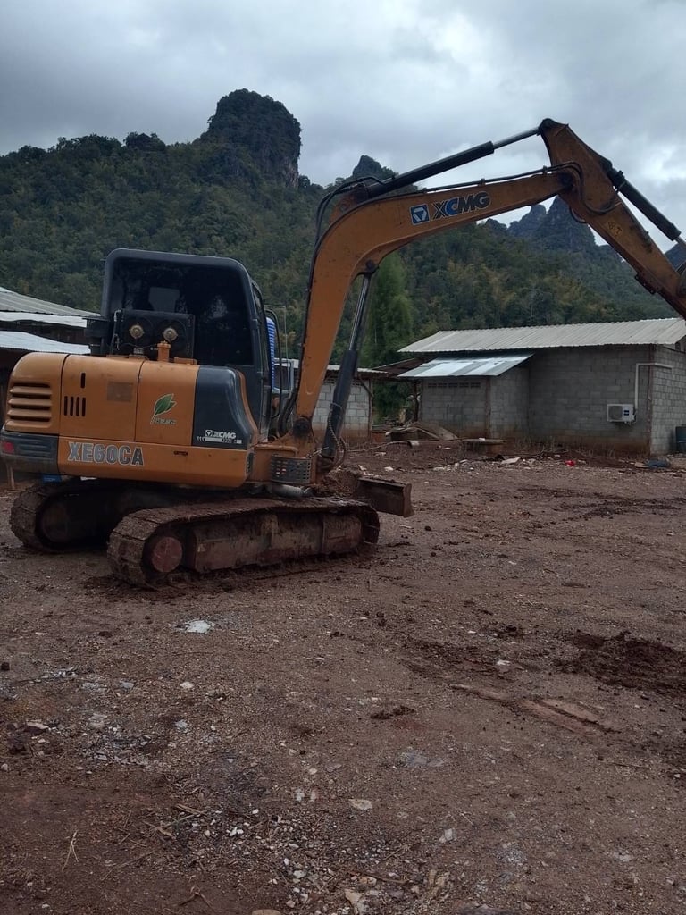 KOMATSU PC30MR KOMATSU PC30MR