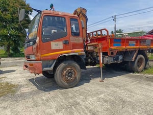 หกล้อไม่ดั้มพ์ISUZU DECA195แรงม้า
