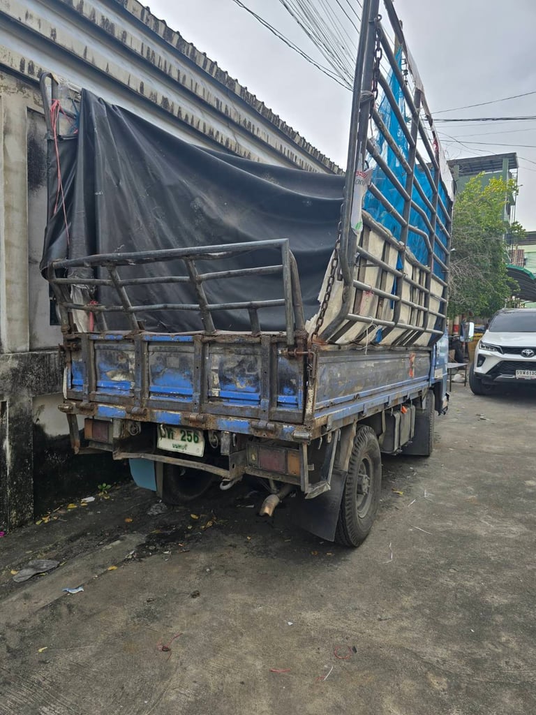 ISUZU4ล้อกลาง