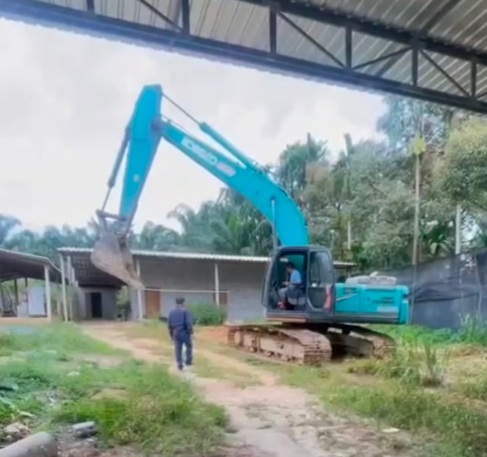KOBELCO SK200-8YN12