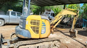 KOMATSU PC35MR-2