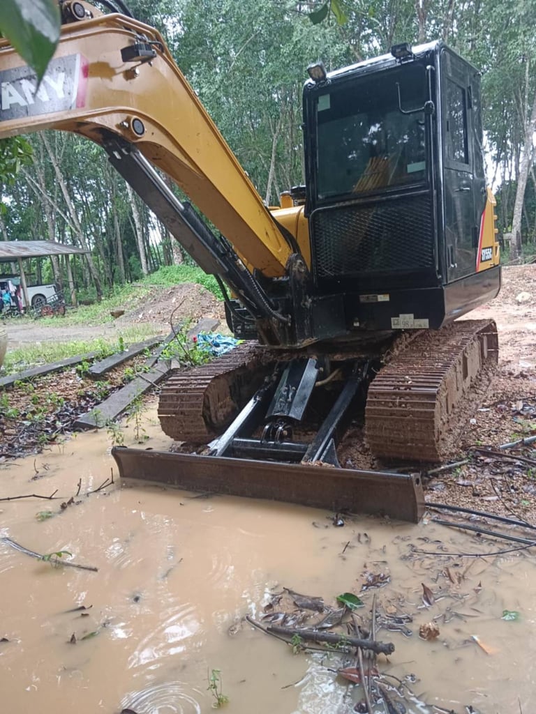 CAT320L