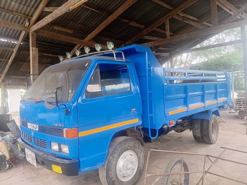 6ล้อดั้มพ์ISUZU NPR115แรงม้า