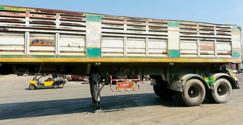 เซมิดั้มพ์อู่.เอสที2เพลา