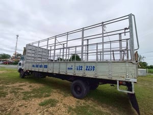 6ล้อรั้วฮีโน่180แรงม้าปี37