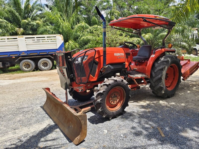 KUBOTA M5018