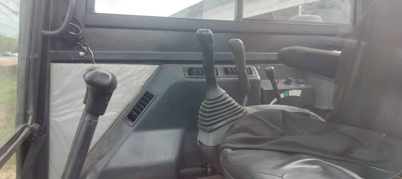 KOMATSU PC58-8 KOMATSU PC58-8