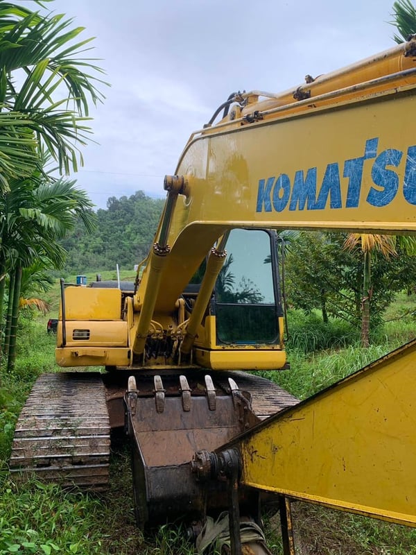 KOMATSU PC200-7 KOMATSU PC200-7