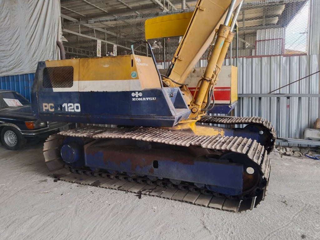 KOMATSU PC200-5