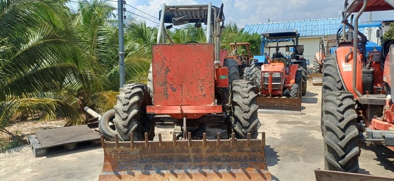 รถไถ KUBOTA M8950