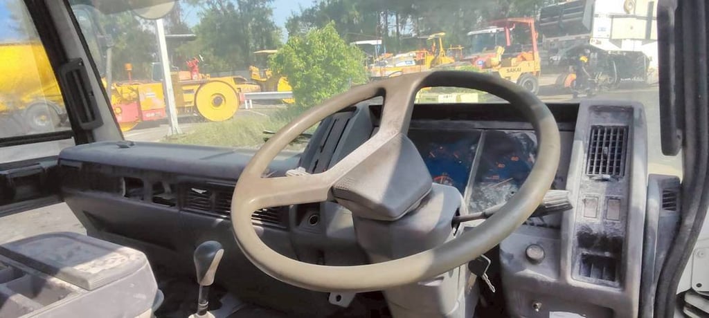 หกล้อโม่ปูน หกล้อโม่ปูน