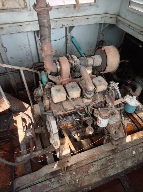 โป๊ะพร้อมที่ขุด