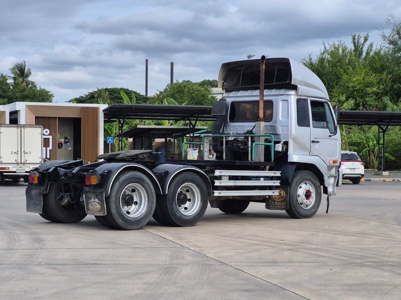 หัวลากนิสสันยูดี