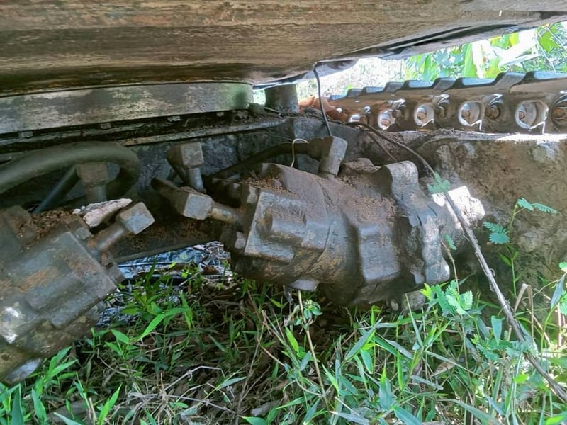 KOMATSU PC30