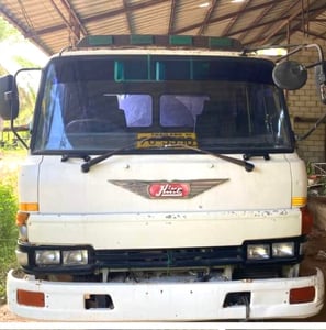 หกล้อโม่ปูนฮีโน่168แรงม้า