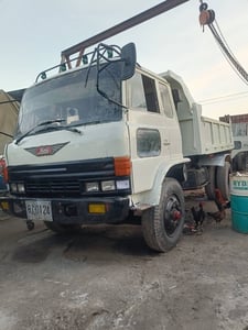 6ล้อดั้มพ์KR300 6ล้อดั้มพ์KR300