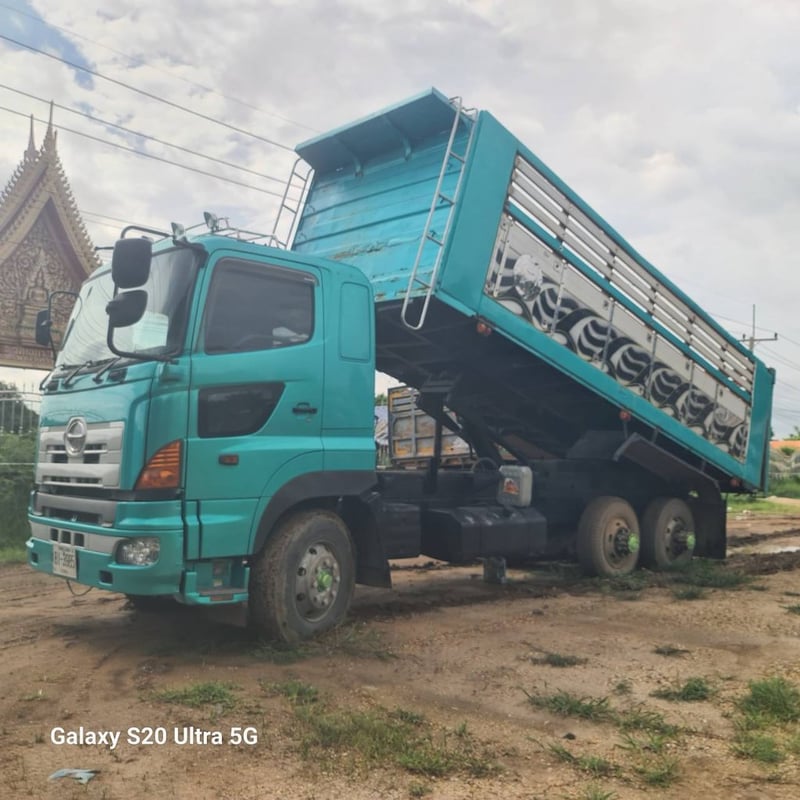 Vายเหมา2คัน10ล้อดั้มพ์ฮีโน่