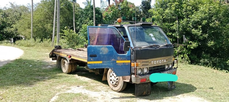 6ล้อโตโยต้าไดน่า115แรงม้า