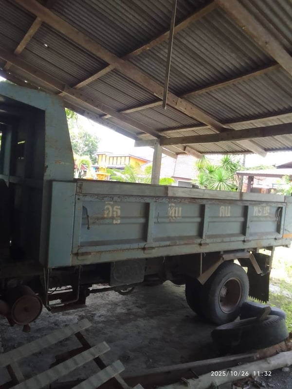 หกล้อดั้มพ์ISUZU NPR120แรงม้า หกล้อดั้มพ์ISUZU NPR120แรงม้า