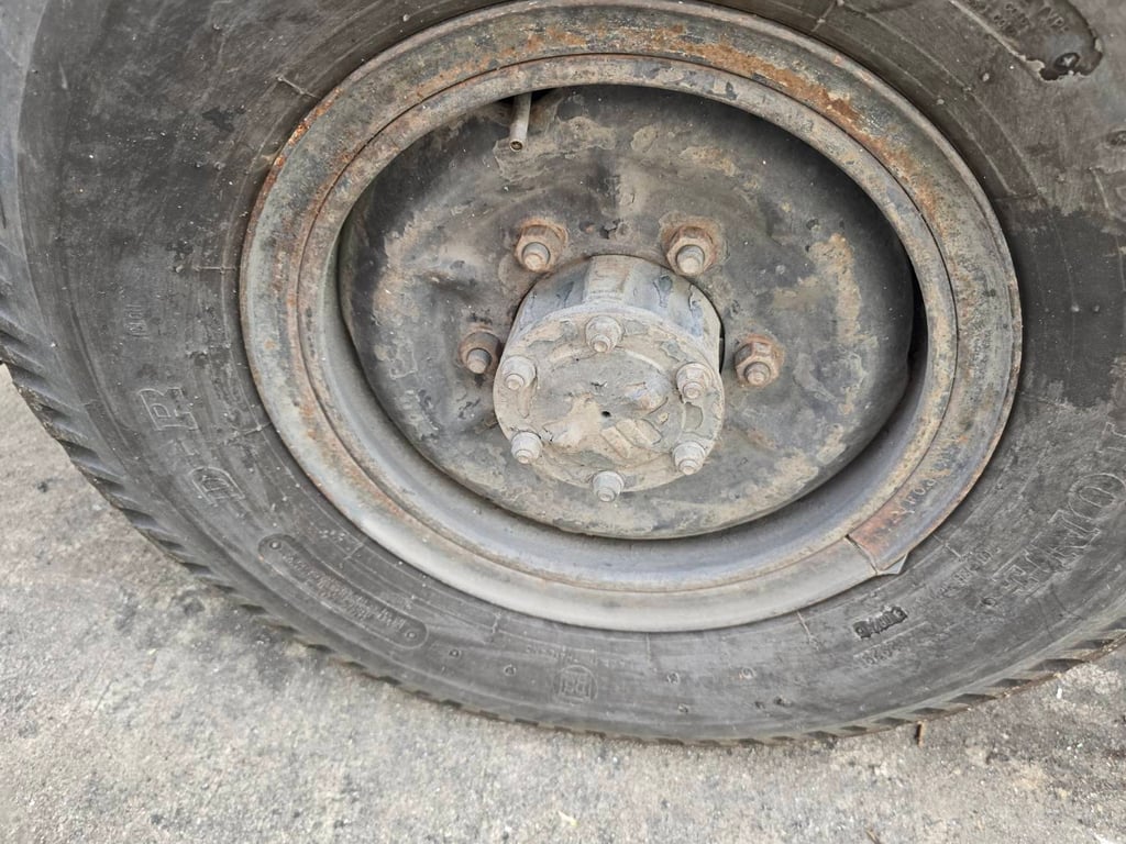 ISUZU4ล้อกลาง