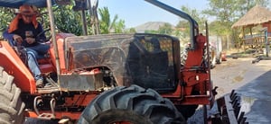 รถไถ KUBOTA M8950