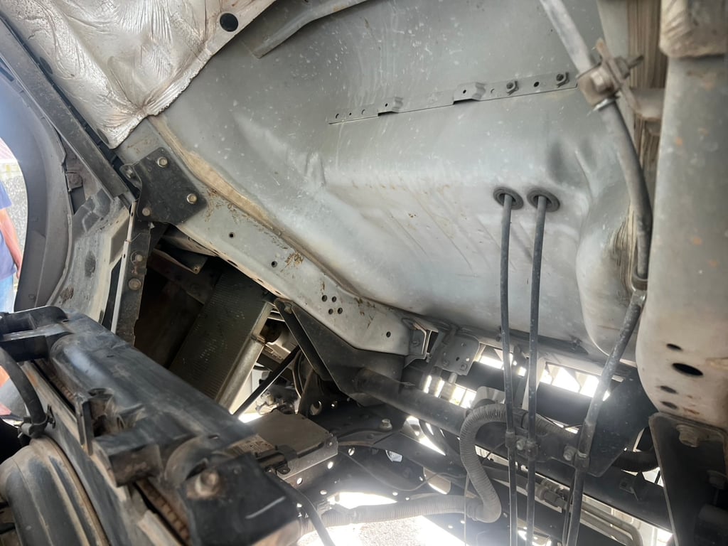 6ล้อรั้วISUZU FRR210แรงม้า