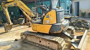 KOMATSU PC35MR-2