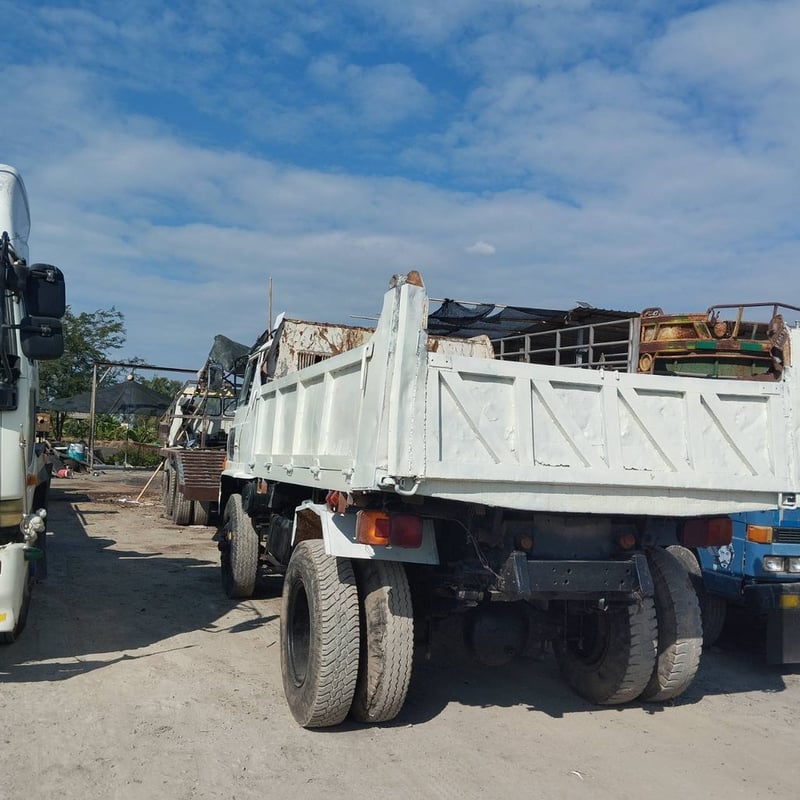 6ล้อดั้มพ์KR300 6ล้อดั้มพ์KR300