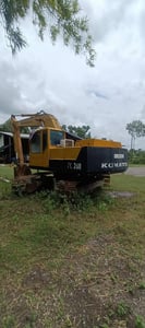 KOMATSU PC200-3
