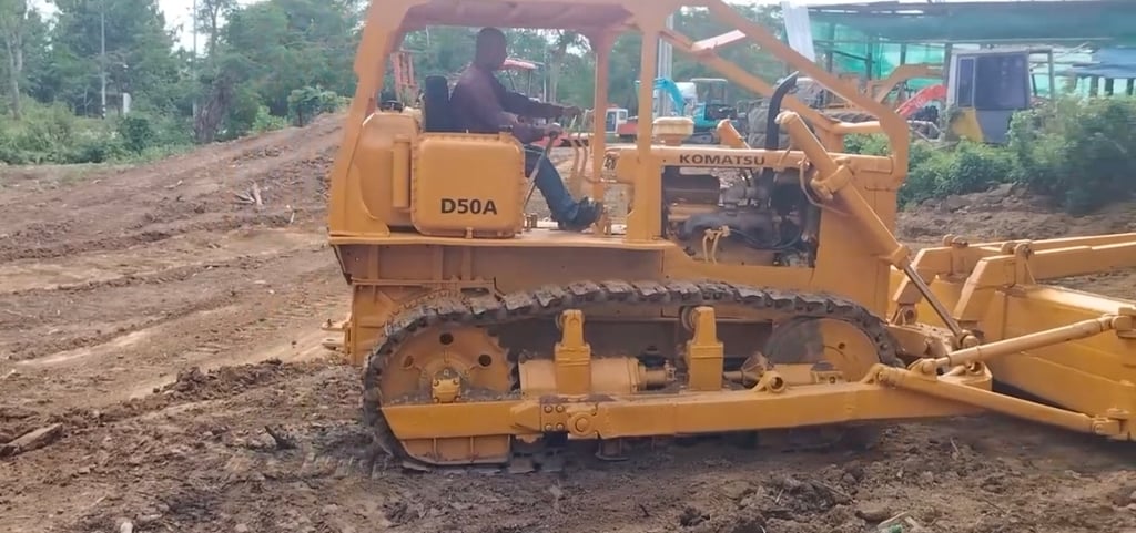 KOMATSU D50A-15
