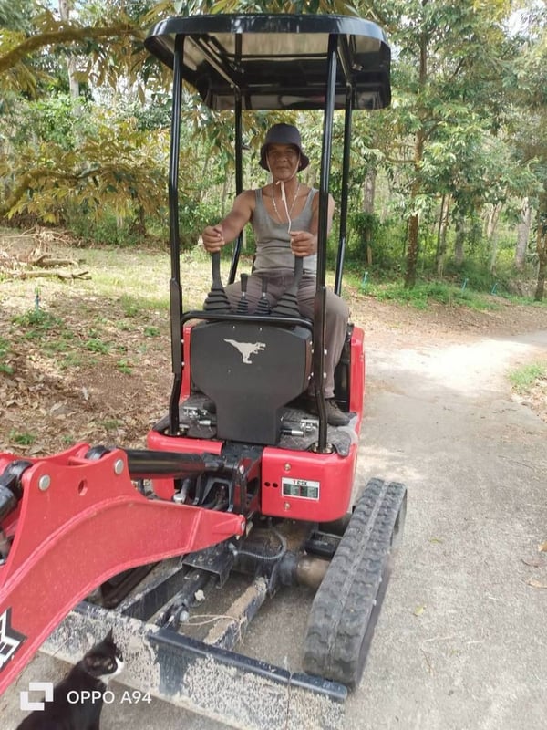 แบคโฮเล็ก